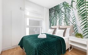 Ecru Luxurious Apartment In Port Praski With Balcony Wwa35